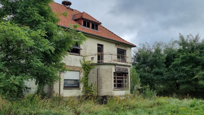 Das Artenschutzhaus am Kieswerk Pampel zwischen Möllenbeck und Stemmen